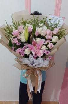 Hand Bouquet HB-011