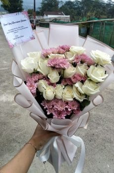Hand Bouquet HB-003